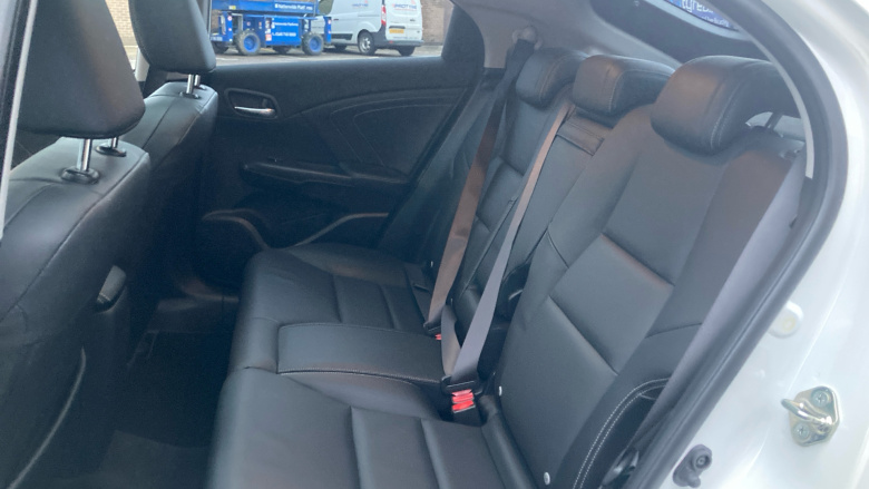 Honda Civic 1.6 i-DTEC SR 5dr Diesel Hatchback